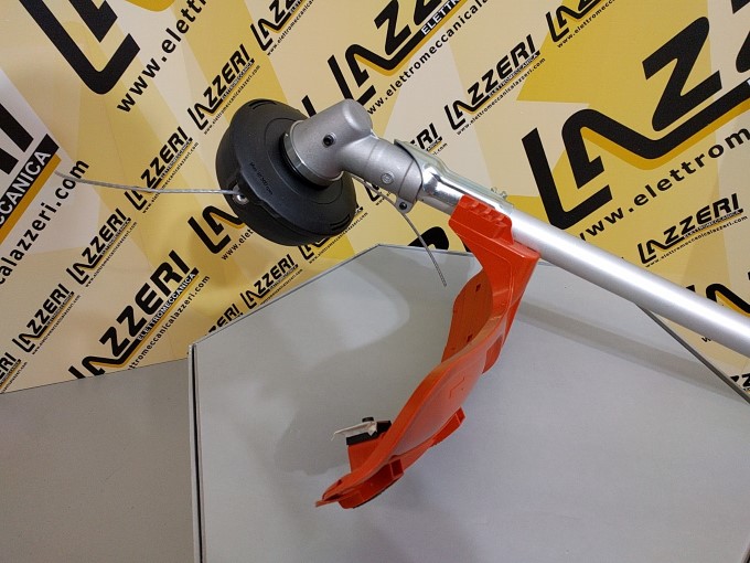 decespugliatore-forestale-spalleggiato-a-zaino-husqvarna-553rbx-gruppo-di-taglio