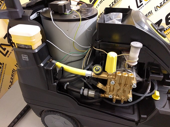 idropulitrice-professionale-trifase-a-caldo-karcher-hds-818-4-c-motore-pompa