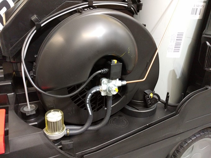 idropulitrice-professionale-trifase-a-caldo-karcher-hds-818-4-c-motore