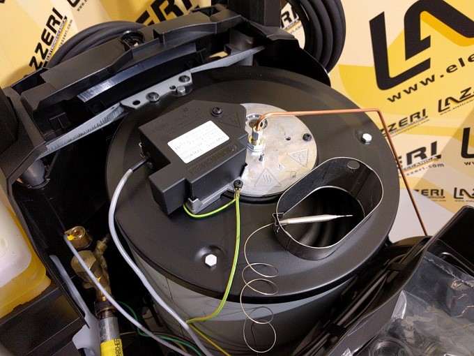 idropulitrice-professionale-trifase-a-caldo-karcher-hds-818-4-c-serbatoio-interno